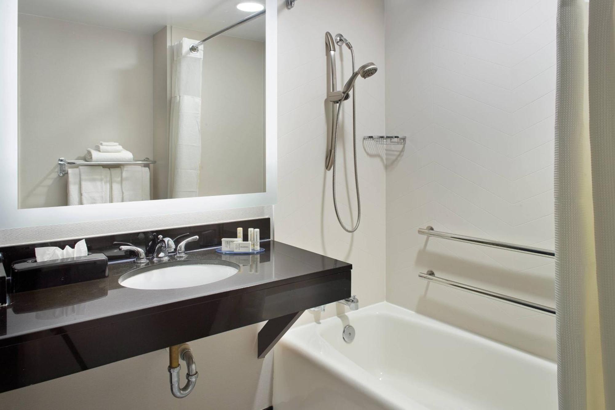 Fairfield By Marriott Inn & Suites Asheville Outlets Exterior photo
