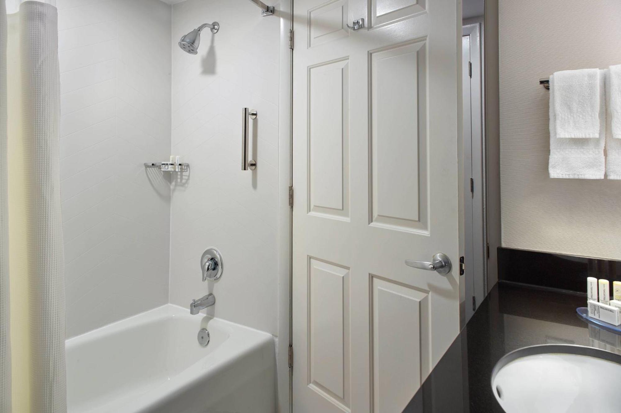 Fairfield By Marriott Inn & Suites Asheville Outlets Exterior photo